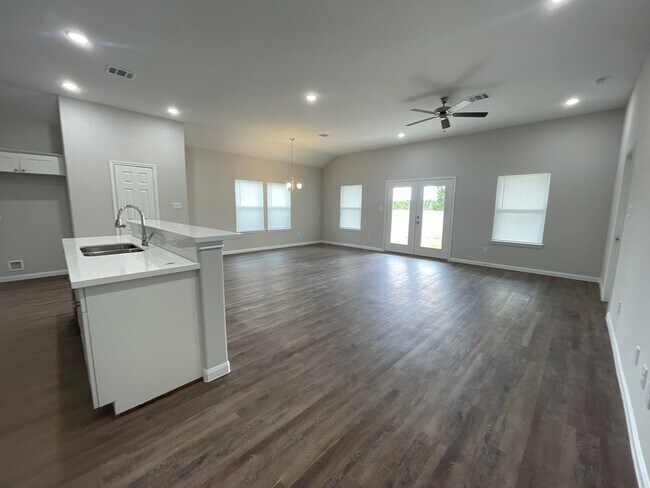 Photo - 227 County Rd 5017