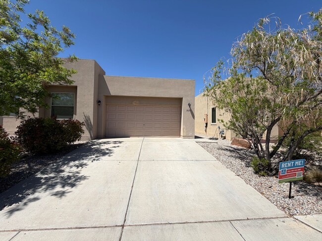 Building Photo - Beautiful Luxury Single Story Town Home Available Near Coors Blvd NW & Dellyne Ave NW!