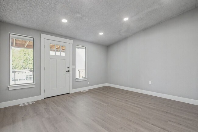 332 S Birch St Unidad A