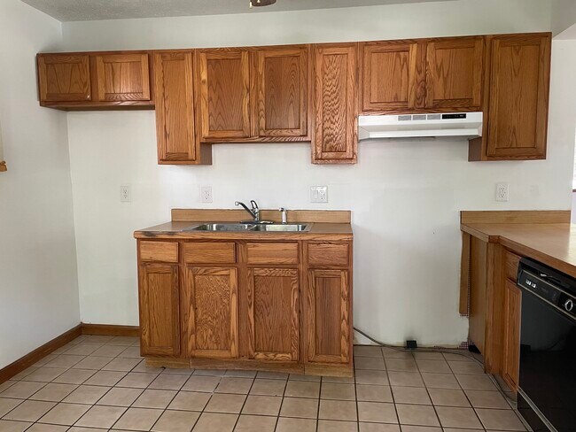 Photo - 2141 Rosemont Dr