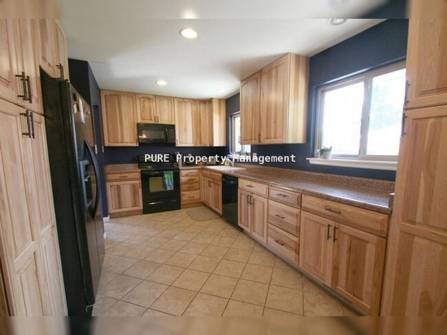 Photo - 3 Bed/2 Bath Ranch Home on Large Lot with Oversized Garage