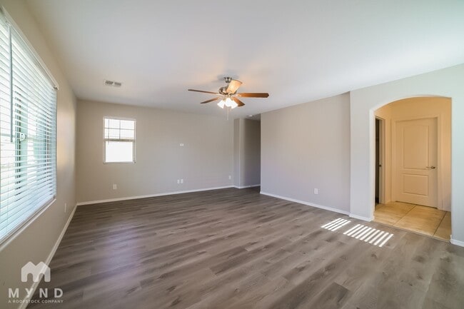 Photo - 2566 E Boston St