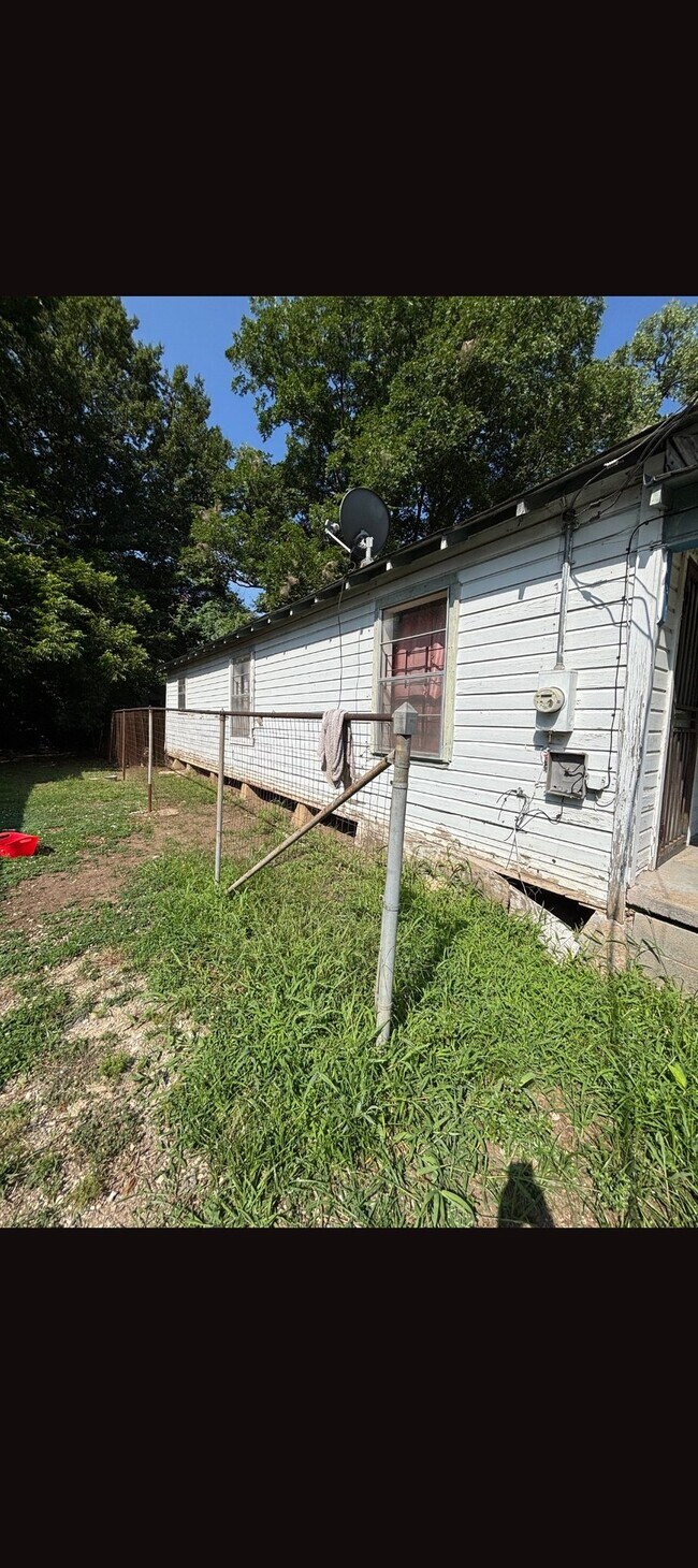 Photo - 505 Sicily St