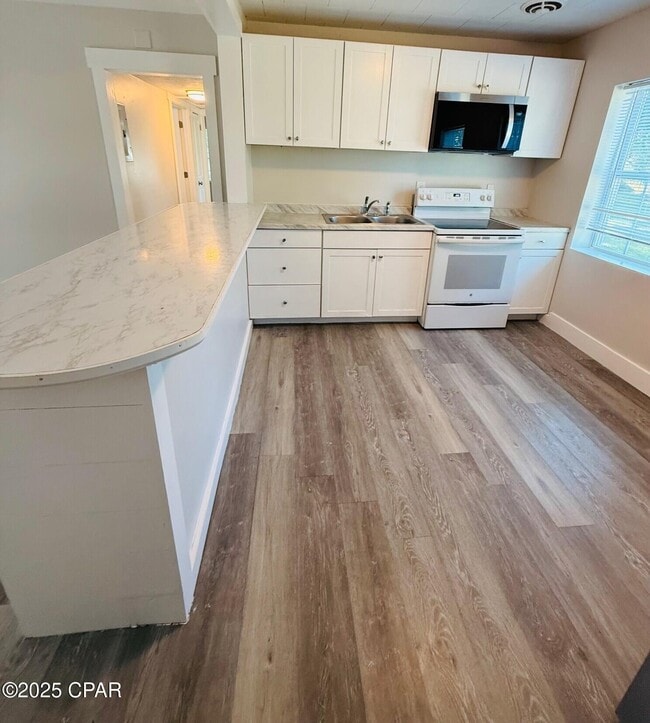 Photo - 1305 Flower Dr
