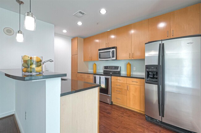 Photo - 5925 Almeda Rd Unit 11608