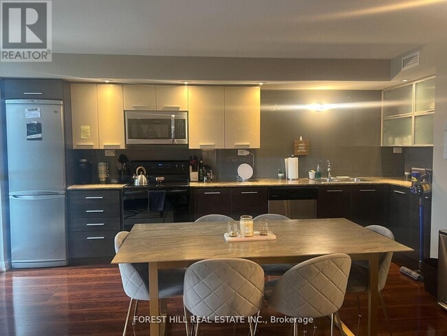 Photo - 8 Telegram Mews Unité 909