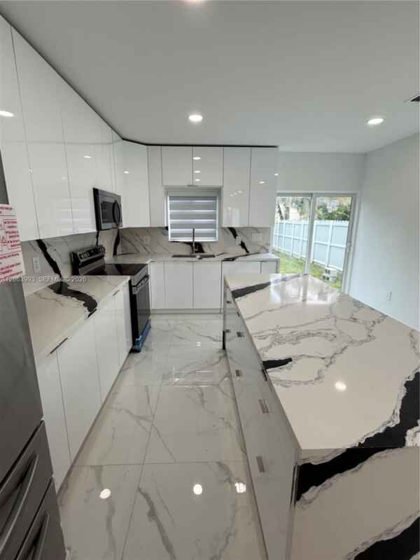 Photo - 2100 NW 102nd St