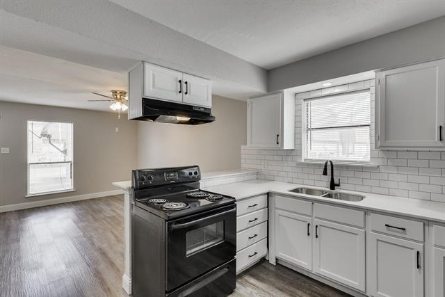 Photo - 406 Noble Ave