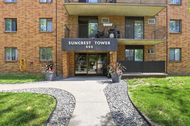 Photo - Sun Crest Tower Apartments