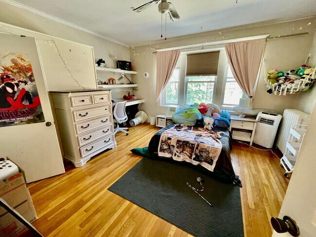 Photo - No Brokers Fee, Heat, Hot Water Included, In-Unit Washer and Dryer, Parking Included, Patio