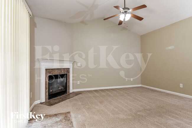Photo - 3922 Bluestem Dr
