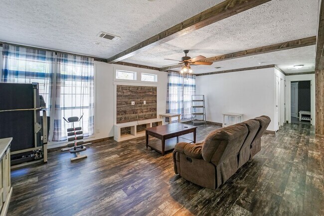 Photo - 29703 Midland St