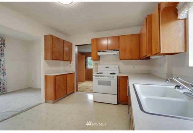 Photo - 3832 S Cushman Ave