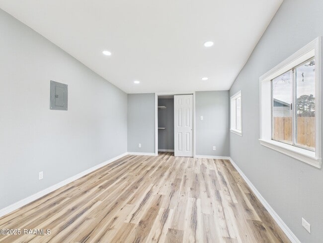 Photo - 300 Gauthier Rd