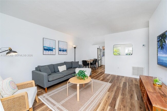 Photo - 3100 Naomi St Unit 3100