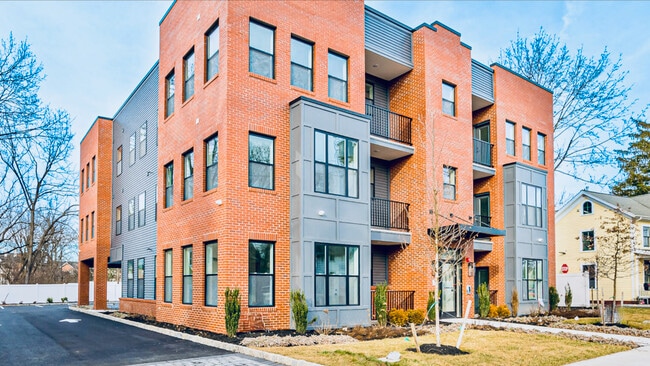 Photo - 158 Durham Ave