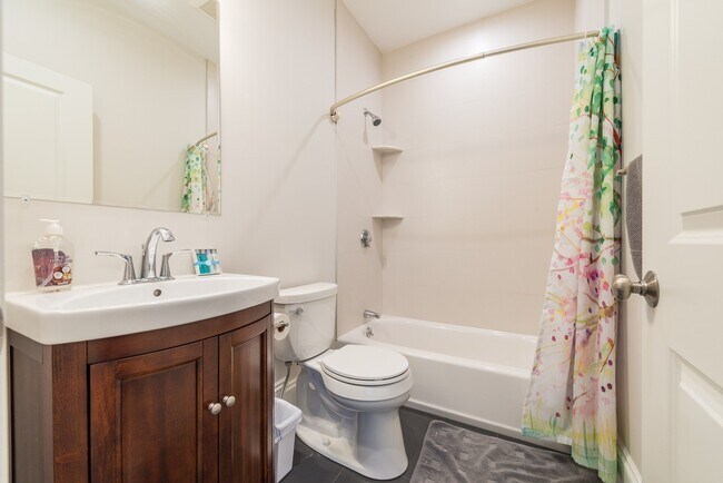 Photo - 2044 Beacon St