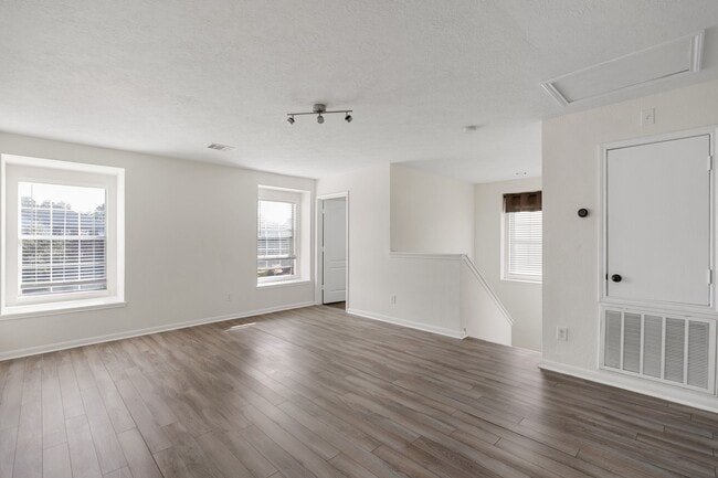 Building Photo - 18102 Clayton Bluff Ln