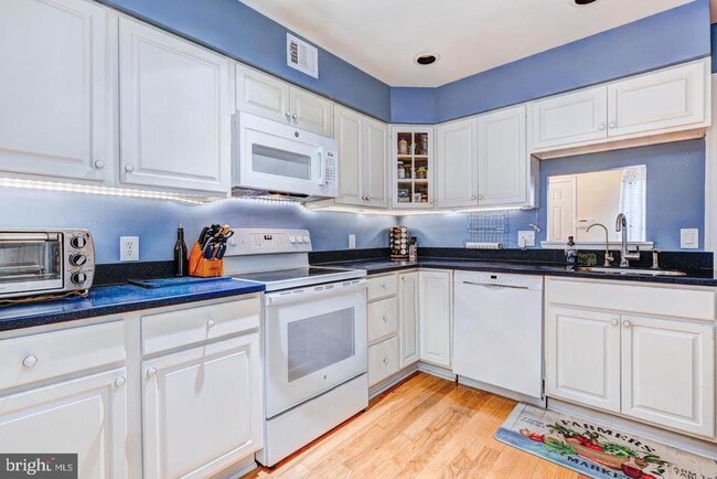 Photo - 114 Pinecrest Ln