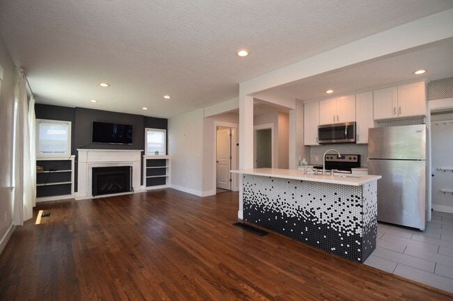Photo - Cozy Updated 4 bed Home in the heart of Millcreek/Sugar House!!