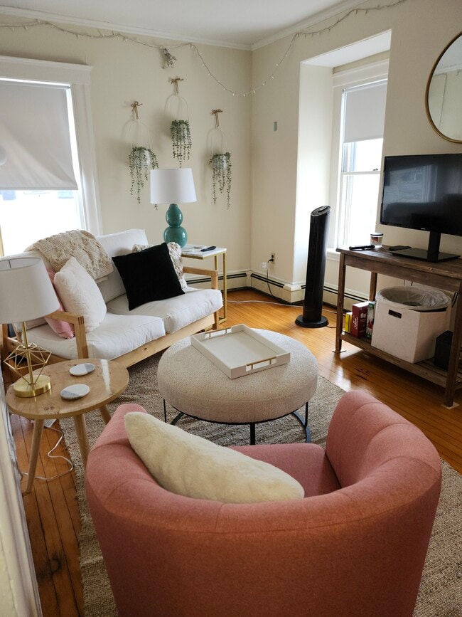 Building Photo - 15 Bemis Rd Unit Apt #1