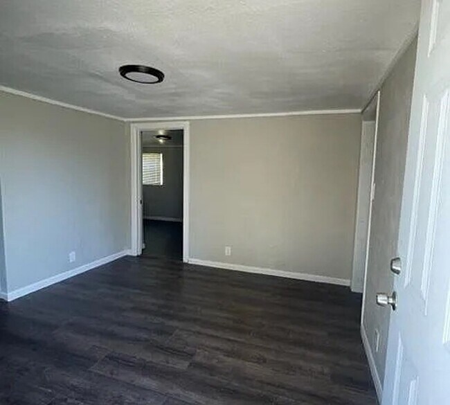 4577 Ector Ave Unidad 4577 Ector Ave Unit 1