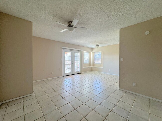 Photo - East El Paso 3 bed Refrig A/C!