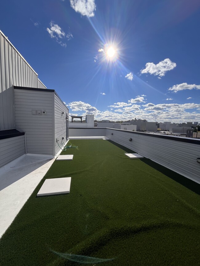 Photo - 2635 Livingston St Unit 2