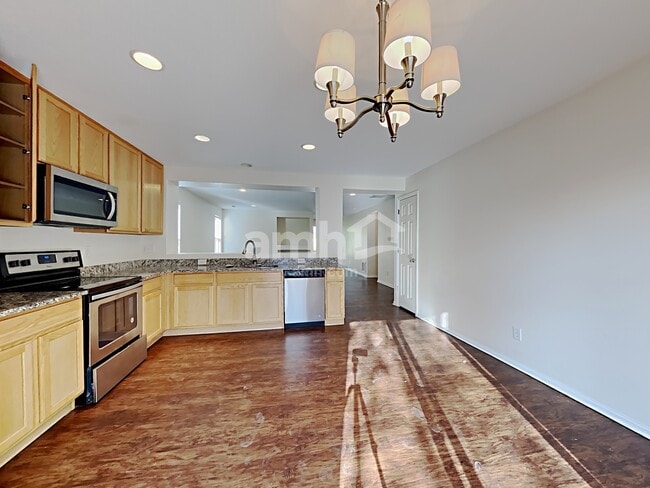 Photo - 251 Lonewolf Dr