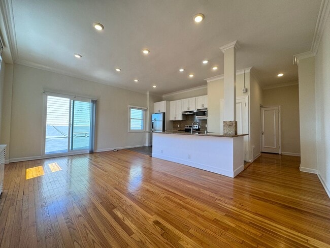 Photo - Russian Hill: Remodeled 1 Bedroom w/ Direct Access to XL Shared Patio & FREE Utilities! Unit 1152 Union St. #202