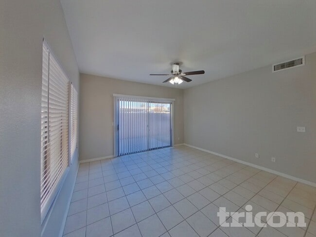 Photo - 1406 W Emerald Ave