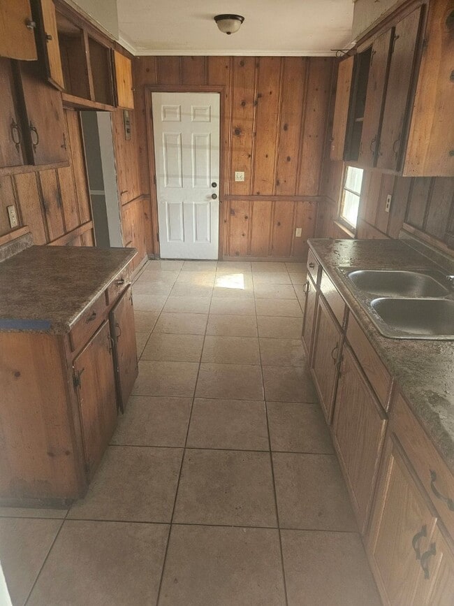 Photo - 540 Clubview Dr