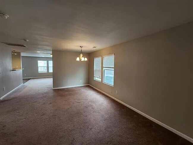 Photo - Great location !!