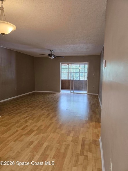 3135 Shady Dell Ln Unit 212