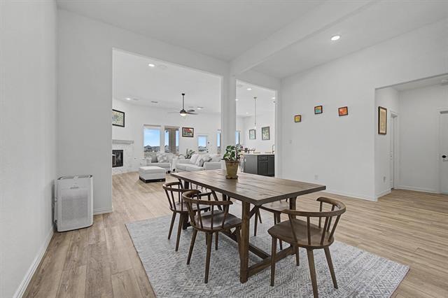 Photo - 1724 Emmanuel Ln