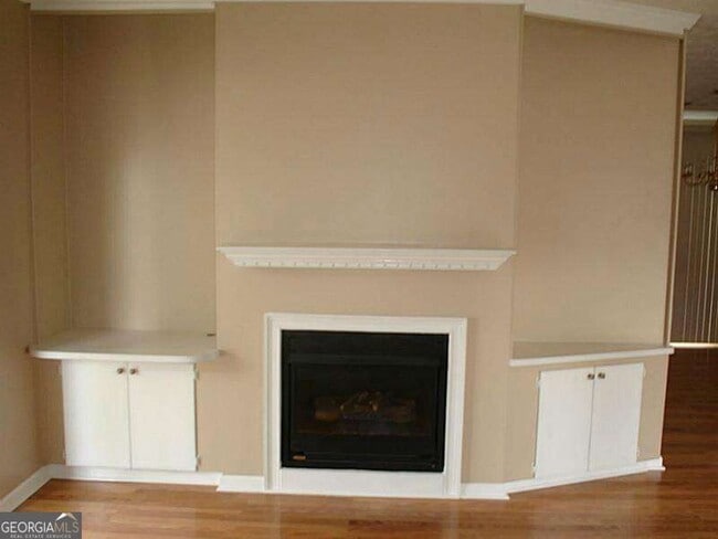 Photo - 972 Windcroft Cir NW
