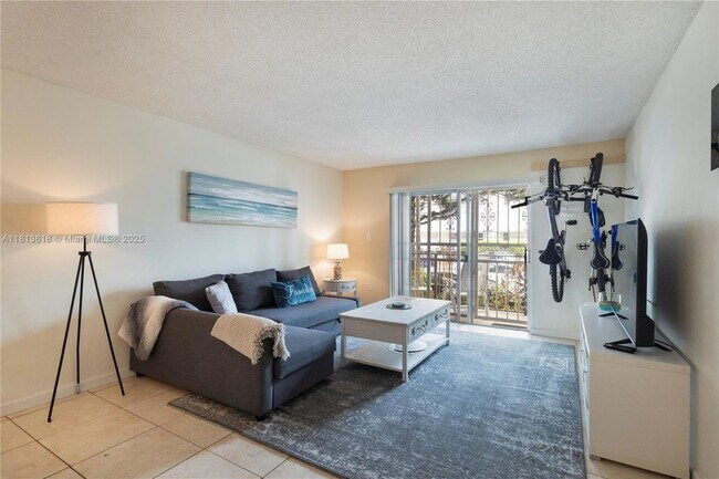 Photo - 855 Euclid Ave Unidad 10X