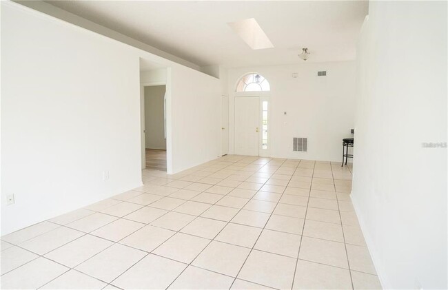 Photo - 151 Bluebrook Ct