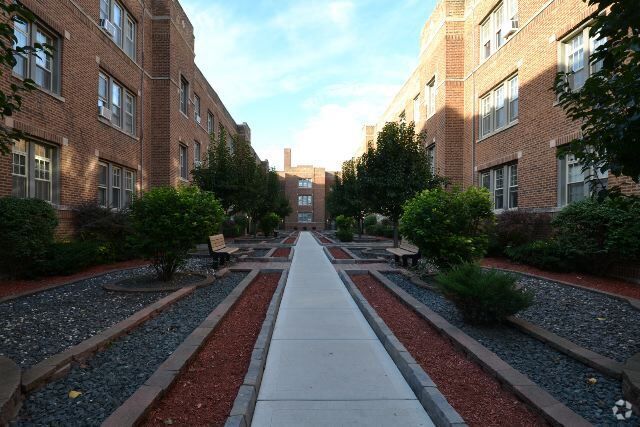 Building Photo - 623.5 W Barry Ave Unit S3 Rental
