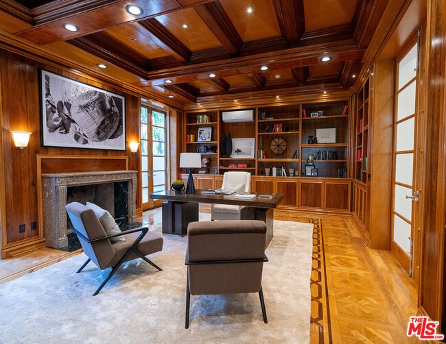 Photo - 407 Robert Ln