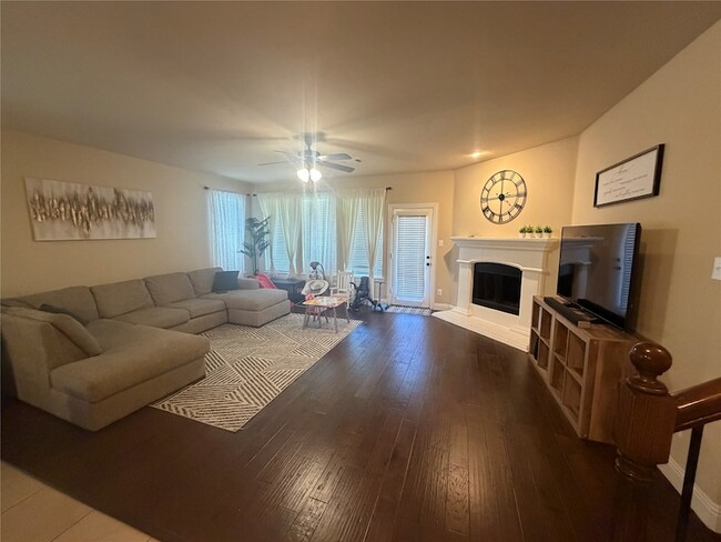 Photo - 10700 Lariat Trail Dr