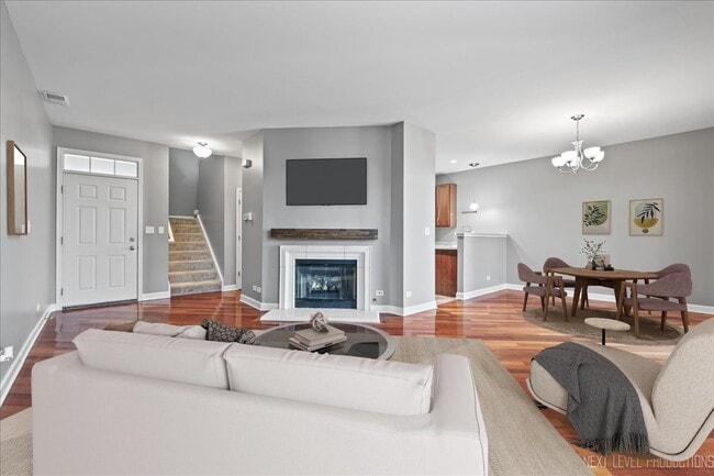 Photo - 450 Majestic Ln