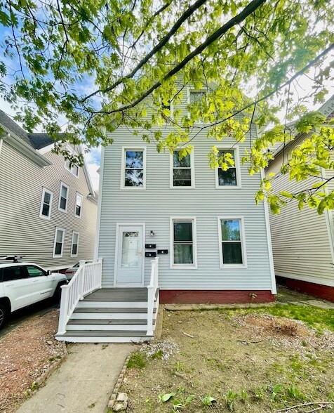 Building Photo - 84 Lawrence St Unit 3 Rental