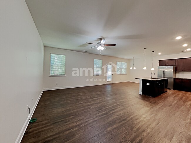 Photo - 136 Cobblestone Dr