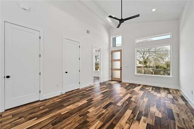 Photo - 3404 Thomas Kincheon St Unit 2