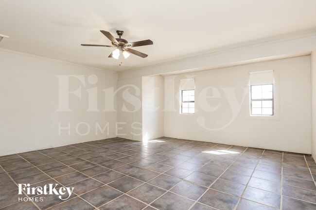 Photo - 4924 S Hazelton Ln
