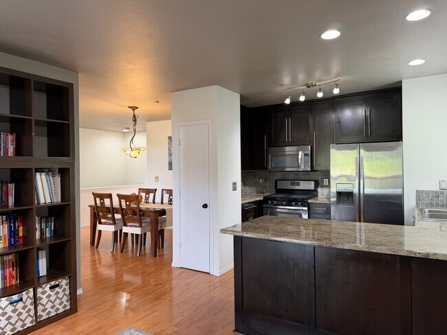 Photo - 4063 Flora Dr