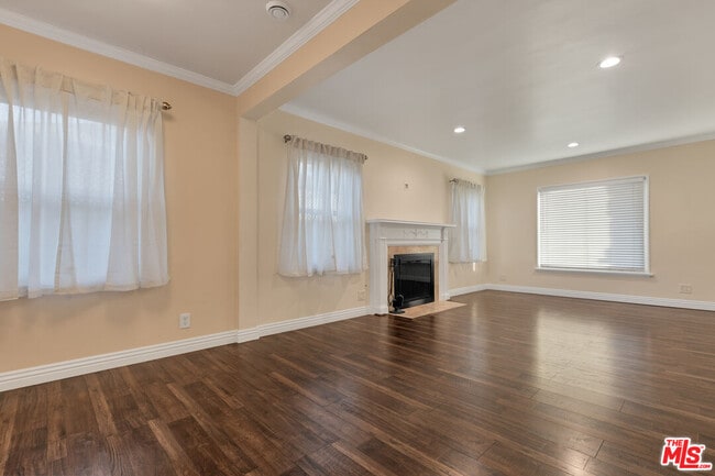 Photo - 6677 W 88th St