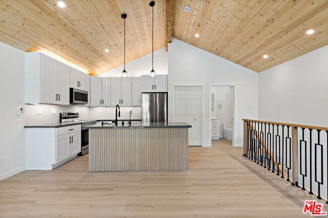 Building Photo - 23906 Darbun Dr Rental