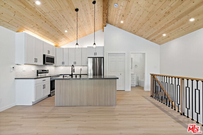 Building Photo - 23906 Darbun Dr Rental